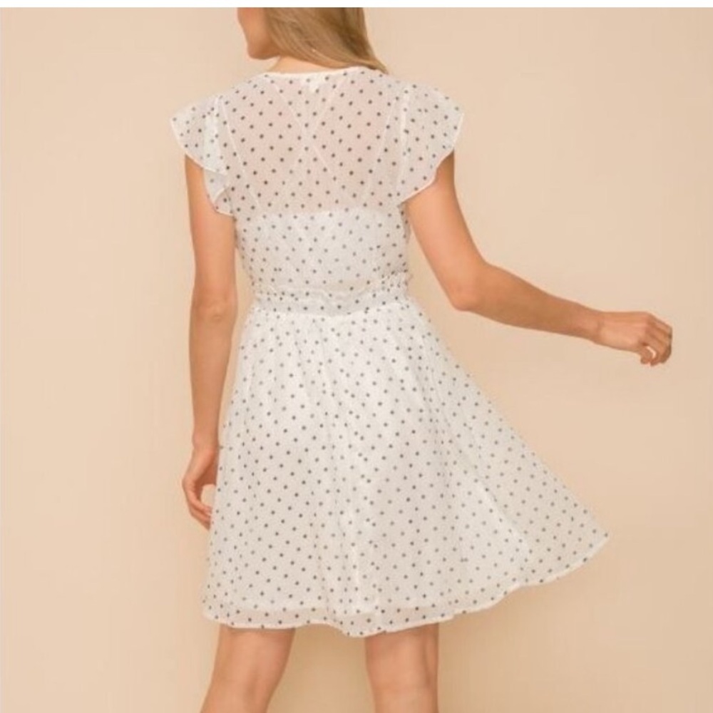 Hem & Thread White Star Print Ruffle Sleeve Dress Size Medium - Picture 2 of 2